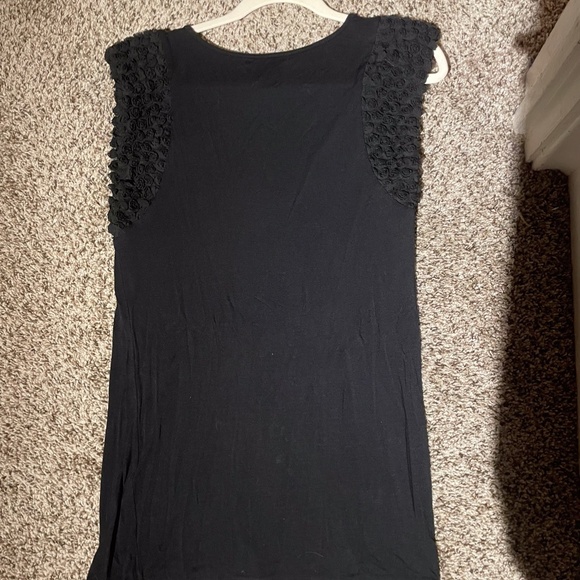 DESIGN HISTORY FLORAL TEXTURED TUNIC TANK BLACK - Picture 2 of 5